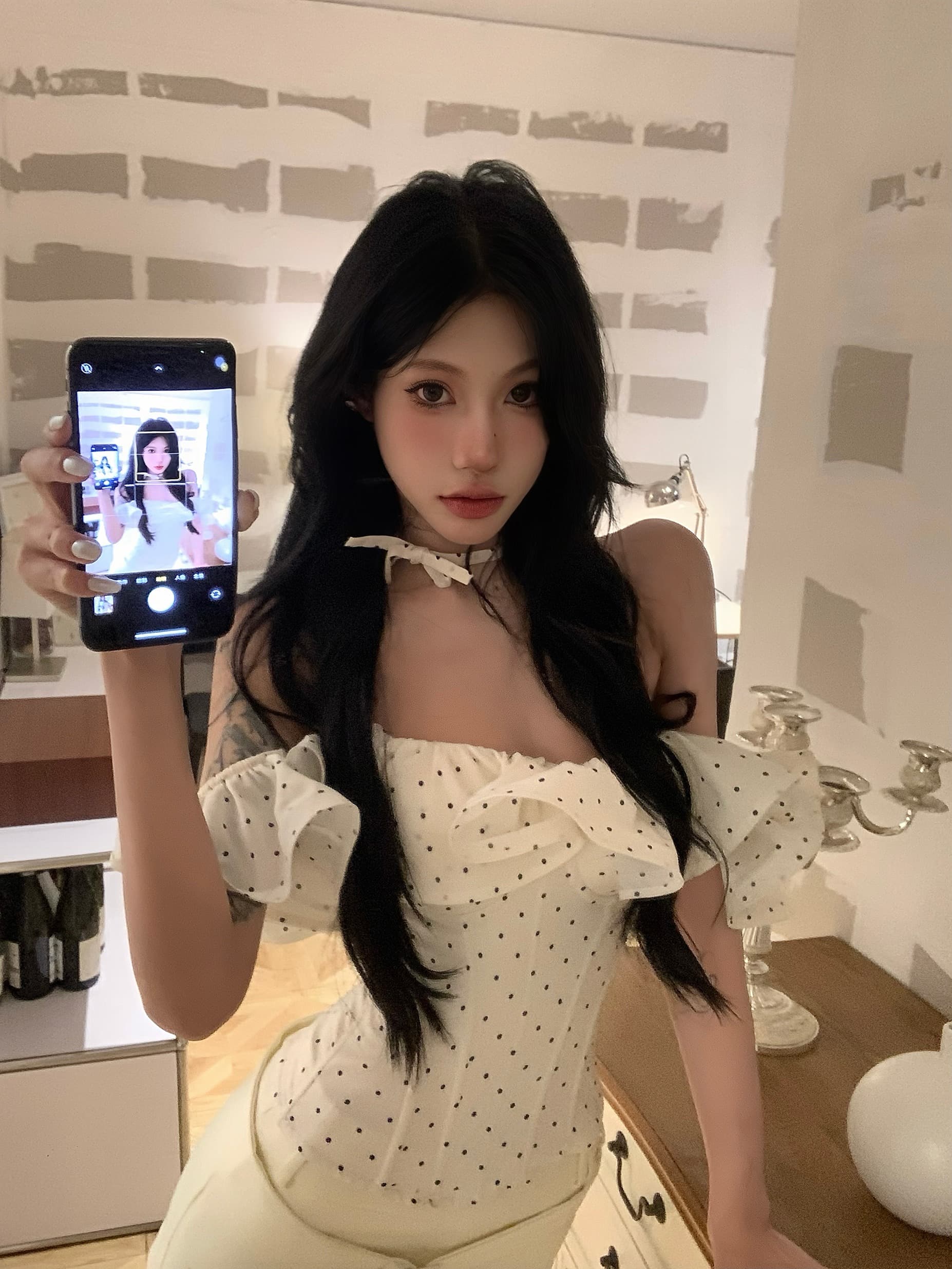 프랑스식 도트 무늬 튜브탑 맨위 여성 2026 여름 핫걸 쉬폰 생선뼈 코르셋 오프숄더 조끼 이미지 2