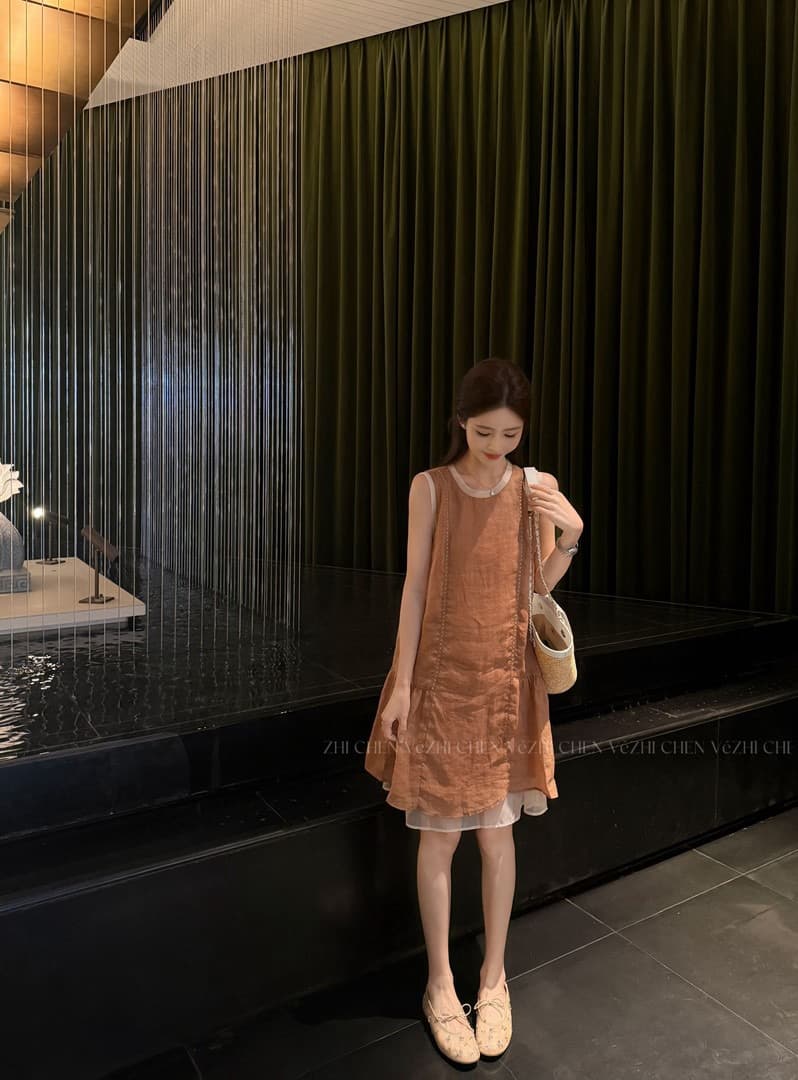 v zhi chen 바람 리 100 라미 레트로 센스 페이크 레이어드 배색 패치워크 루즈핏 드레스 이미지 2