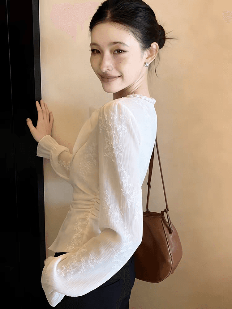 프랑스식 캐주얼 빛 럭셔리 바람 화이트 레이스 맨위 여성 고급 센스 몸매 가꾸기 슬림해 보이는 긴팔 맨위 다용도 상세 이미지 4