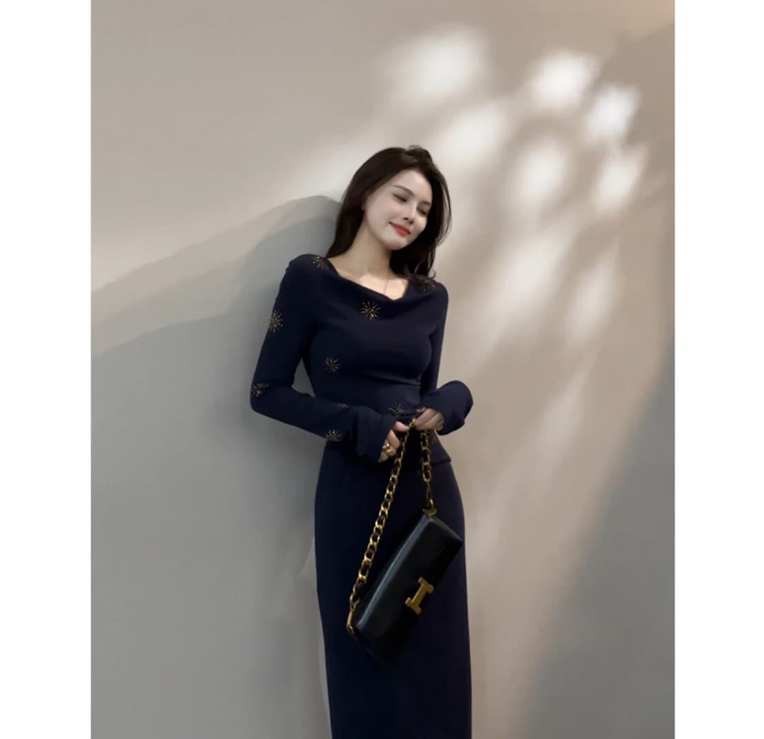 대 찌르기 가을 새로운 흔들다 칼라 디자인 센스 긴팔 패션 빛 럭셔리 프랑스식 몸매 가꾸기 반 스커트 세트 상세 이미지 1