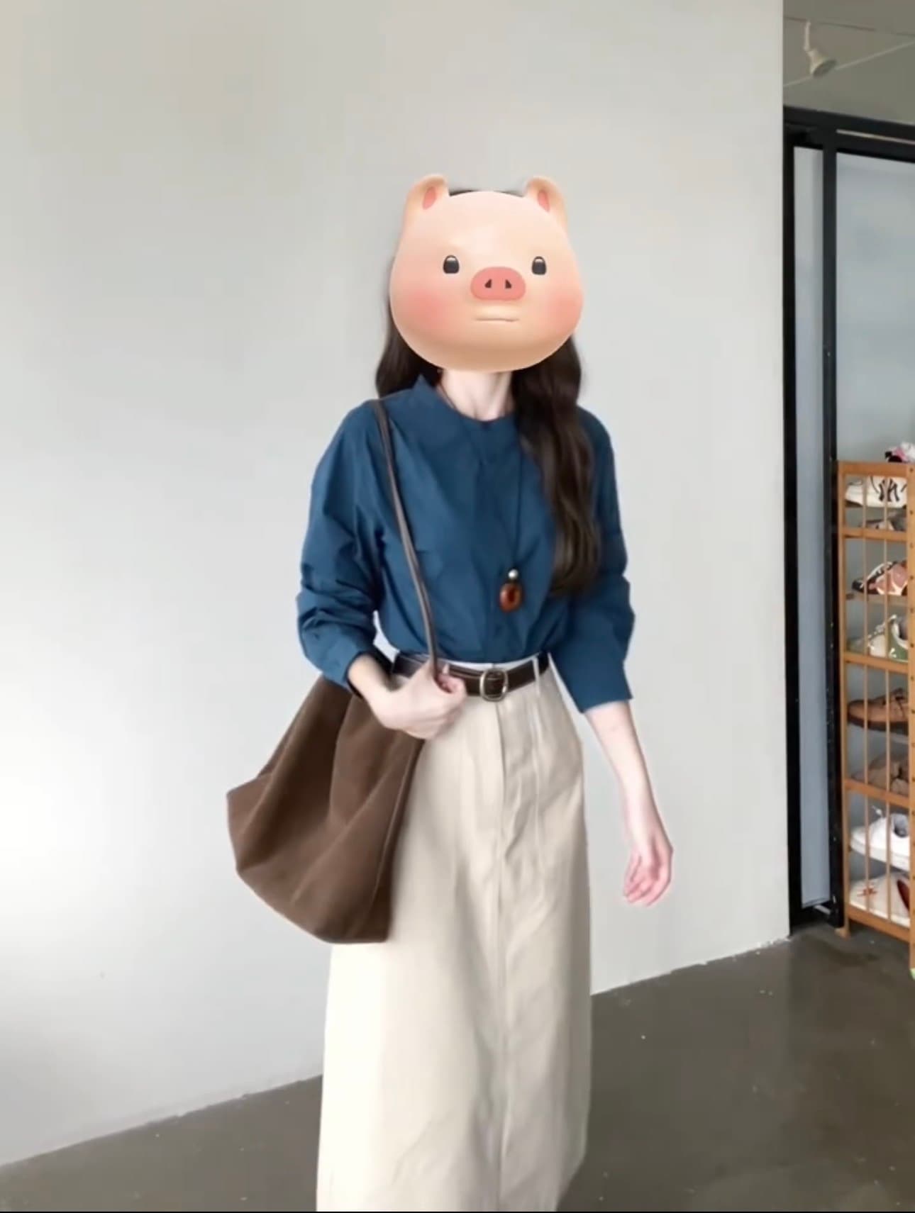 프랑스식 레트로 레이크 블루 색상 긴팔 여성 셔츠 2026 봄 새로운 루즈핏 슬림해 보이는 맨위 라운드 넥 다용도 셔츠 상세 이미지 4