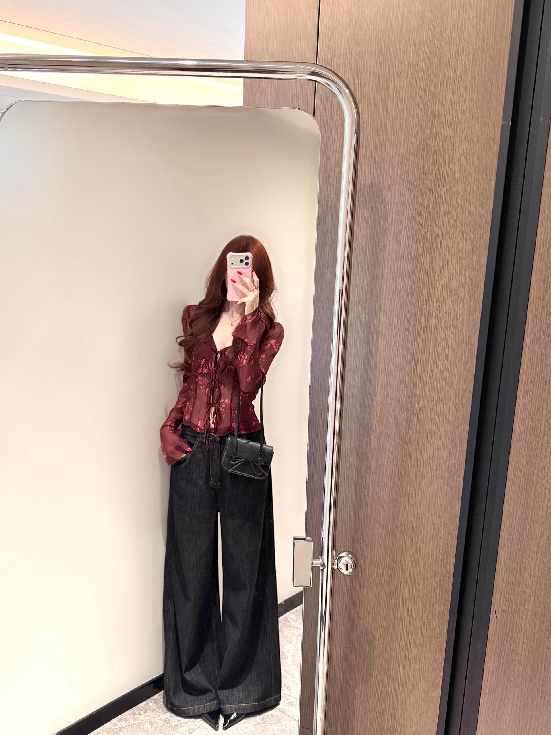 프랑스식 레트로 빨간색 꽃무늬 V넥 여성 셔츠 여름 미니멀리즘 디자인 센스 순수한 욕망 몸매 가꾸기 품격 캐주얼 맨위 상세 이미지 3