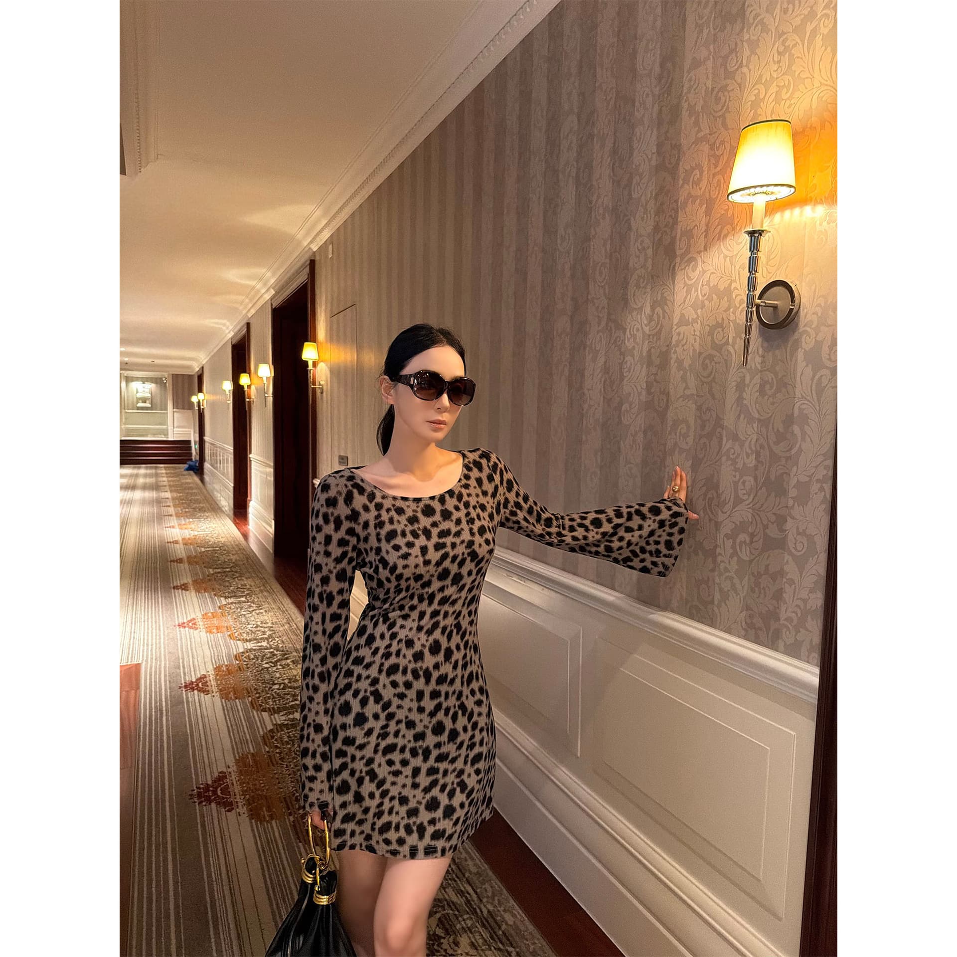 주 淼 zhoumiao 와일드 시리아 레오파드 무늬 프린트 중년 한 마디 몸매 가꾸기 품격 니트 여성 드레스 상세 이미지 5