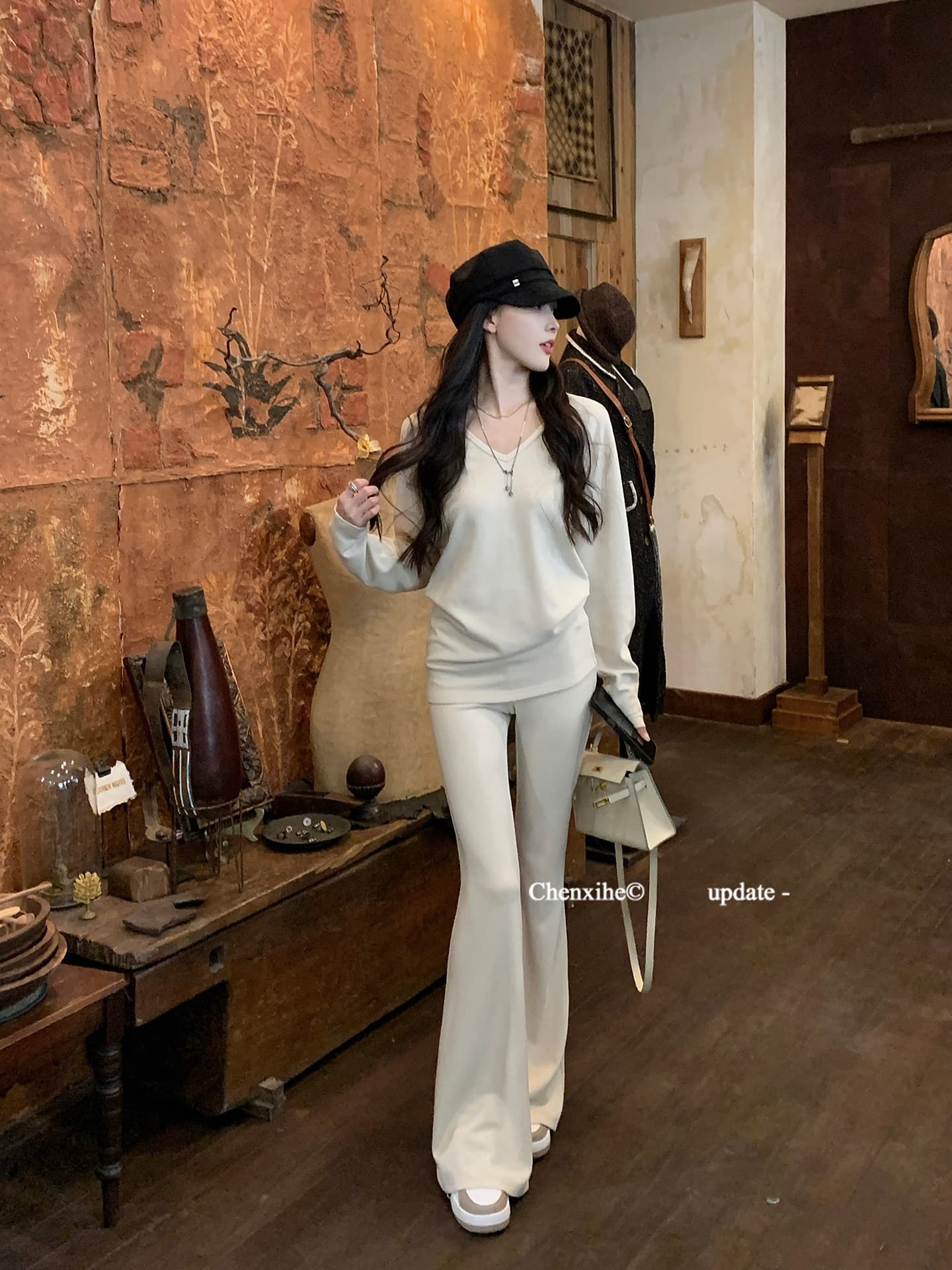 그는 아침 사계절 웨어러블 모달 캐주얼 세트 여성 새로운 V넥 몸매 가꾸기 슬림해 보이는 만나는 맨위 부츠컷 바지 상세 이미지 1