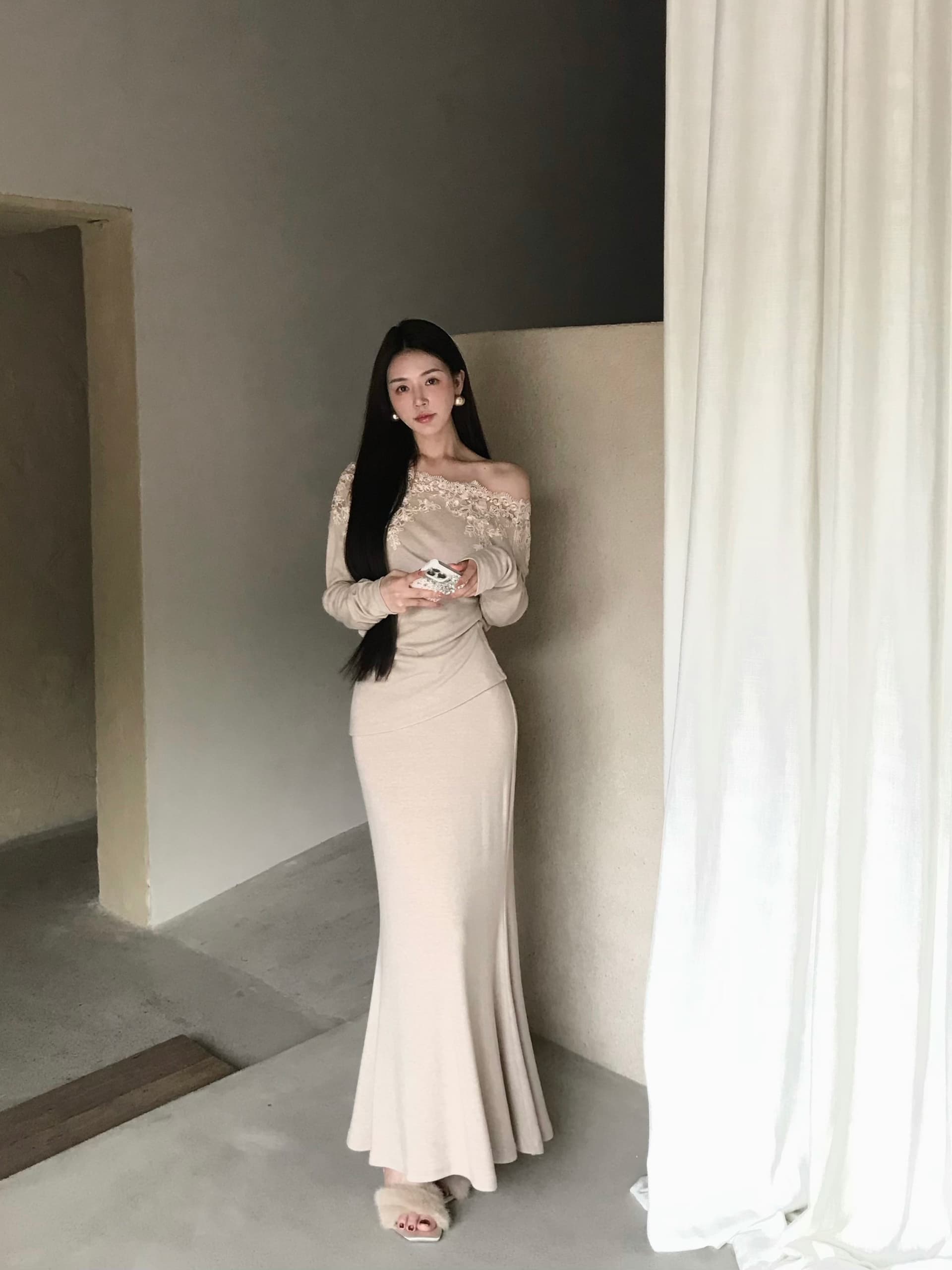 펭 급여 잉 떠 다니는 골드 판화 낭만주의 무거운 작업 레이스 조각 오프숄더 허리 수축 맨위 인어 꼬리 반 스커트 니트 세트 상세 이미지 2