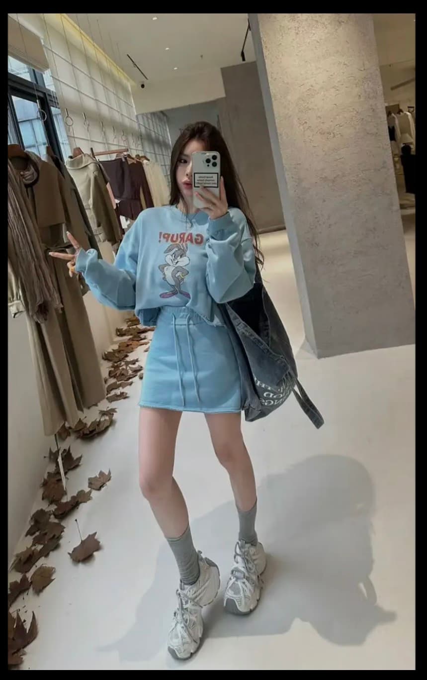 huihui 이른 가을 새로운 만화 토끼 형제 패턴 쇼트 스타일 후드티 여성 한 부서 외국 가스 세트 상세 이미지 2