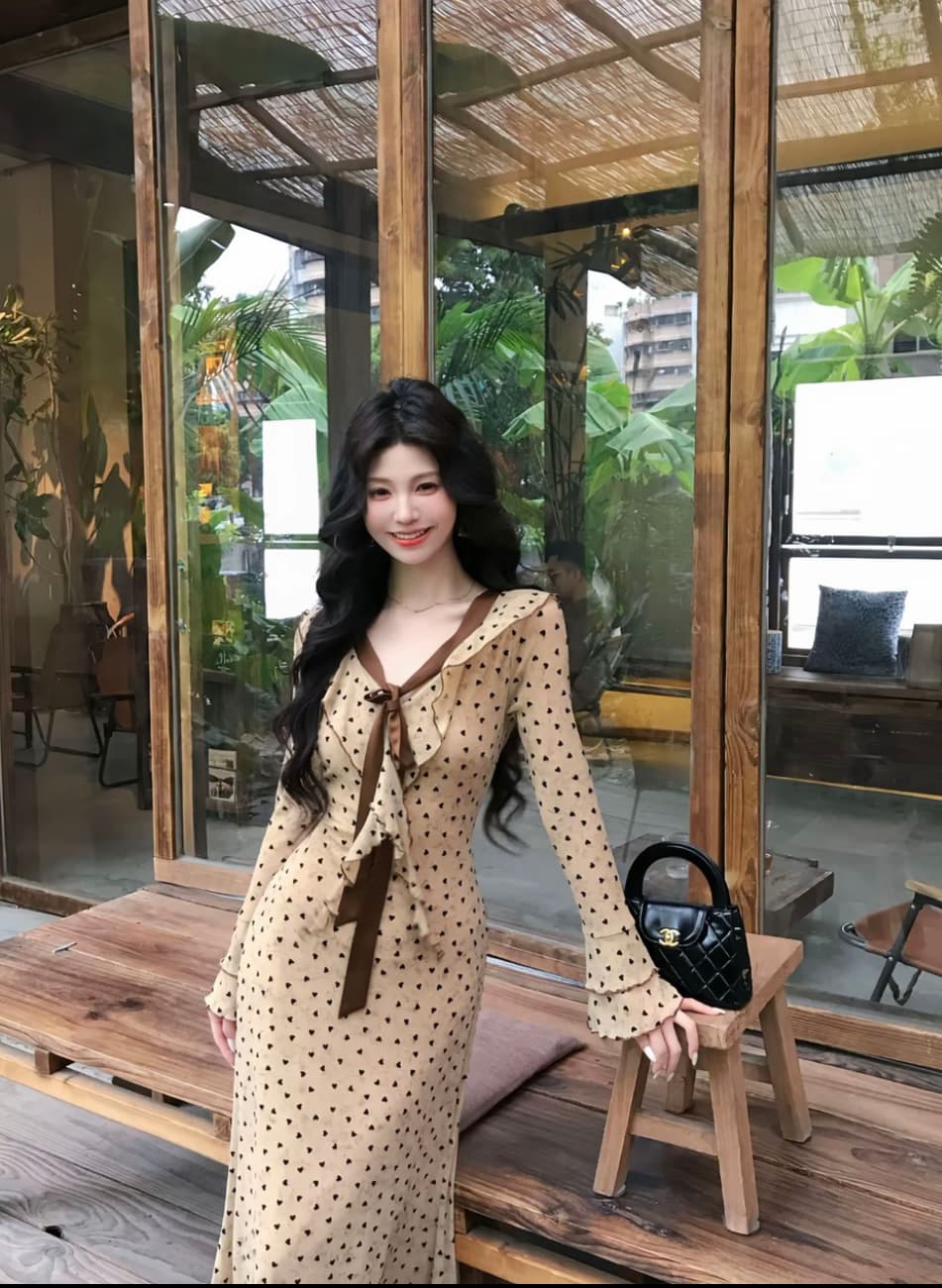 폴카 블랙 숙련 된 하트 도트 무늬 V넥 프릴 이른 가을 몸매 가꾸기 슬림해 보이는 품격 프랑스식 하이웨이스트 인어 꼬리 이미지 2