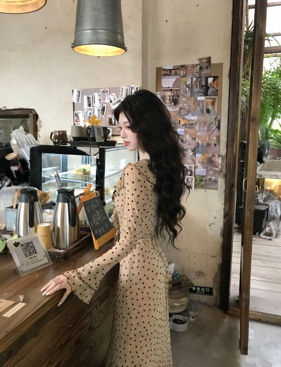 폴카 블랙 숙련 된 하트 도트 무늬 V넥 프릴 이른 가을 몸매 가꾸기 슬림해 보이는 품격 프랑스식 하이웨이스트 인어 꼬리 상세 이미지 3