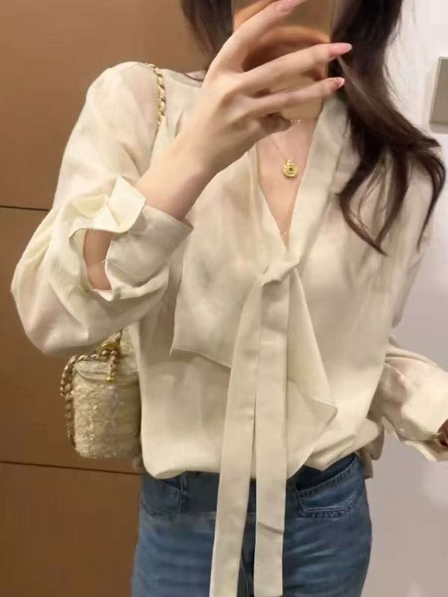 프랑스식 고급 센스 리본 V넥 긴팔 여성 셔츠 가을 새로운 레트로 품격 출퇴근 셔츠 스택 착용 맨위 상세 이미지 2