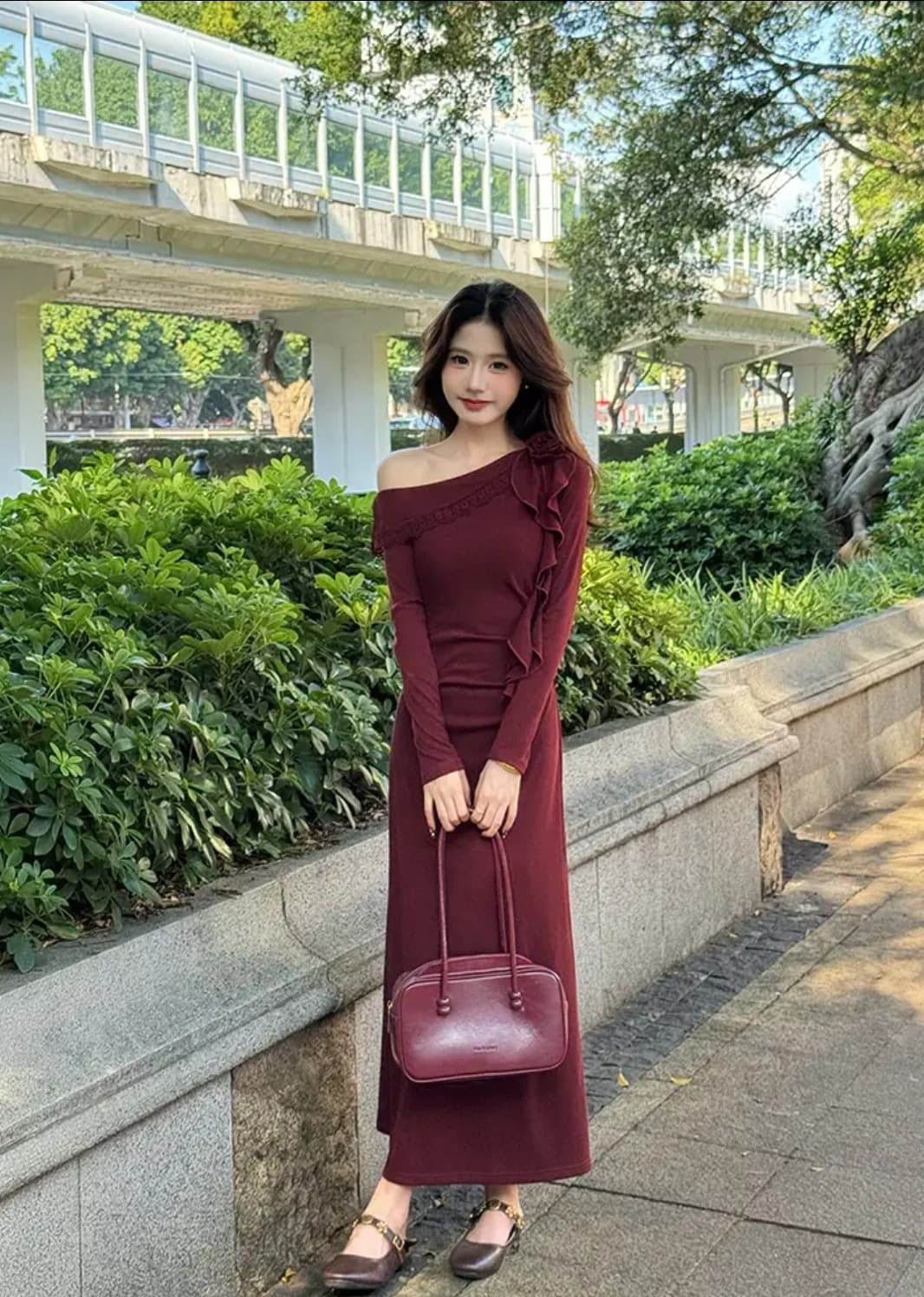 오프숄더 긴팔 점프 슈트 치마 여성 의류 가을 2025 새로운 이른 가을 착용 가져 가라. 자이언트 잘 생긴 비스듬한 어깨 타이트 스커트 롱 스커트 이미지 2