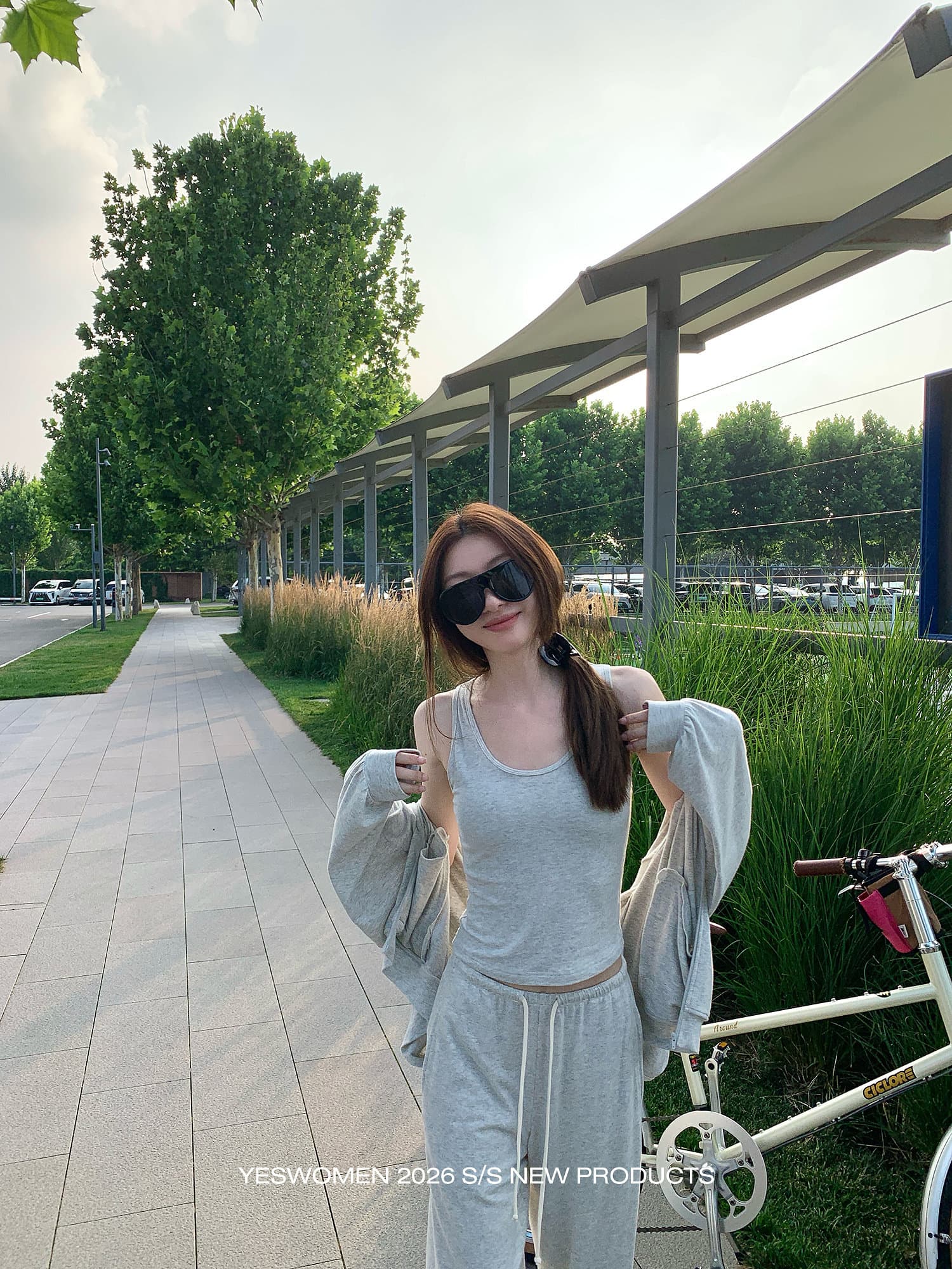 작은 적합한 맞춤 am v 구름 시리즈 가을 새로운 얇은 스타일 후드 티 스웨터 운동 캐주얼 세트 여성 상세 이미지 16