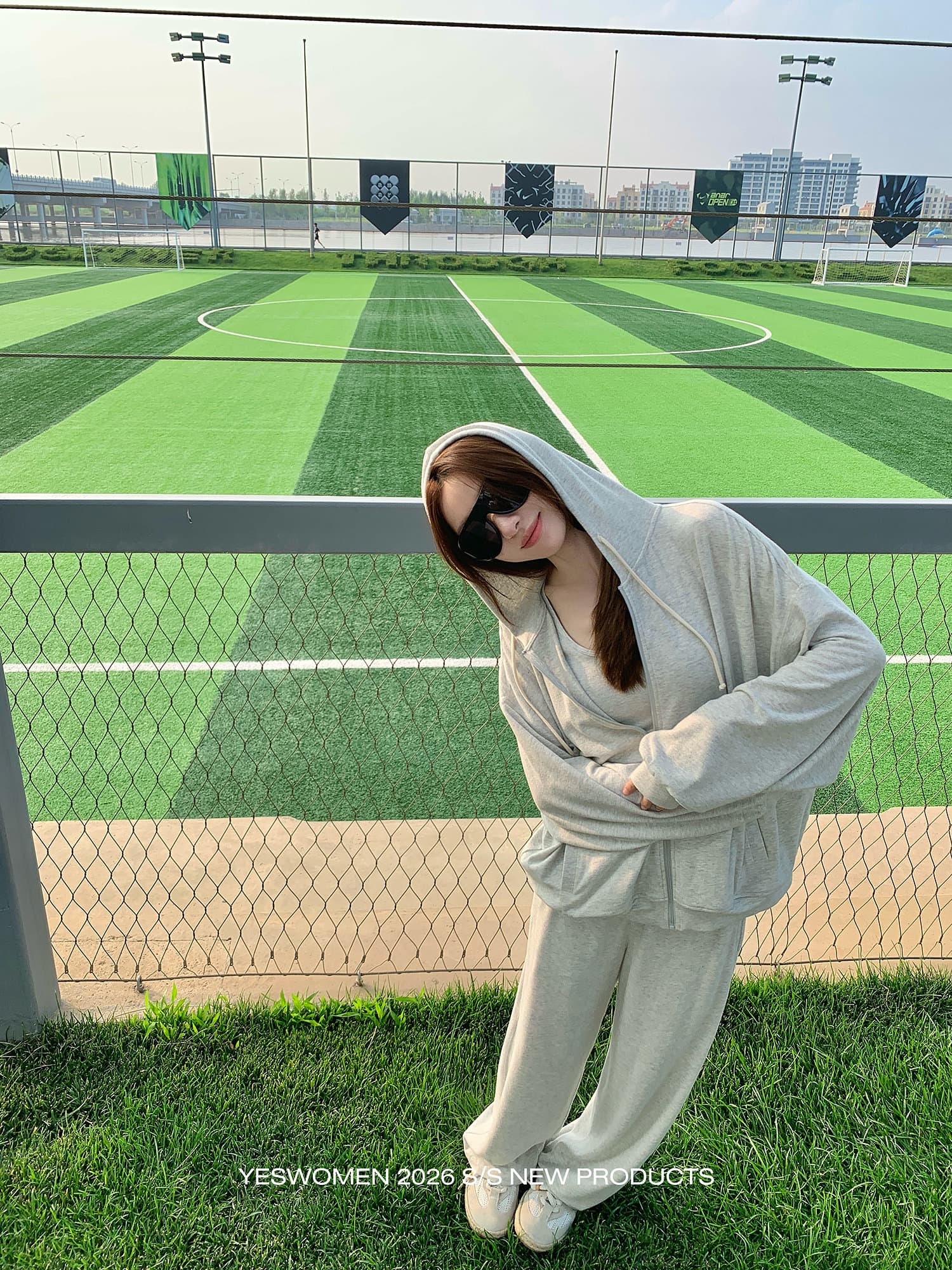 작은 적합한 맞춤 am v 구름 시리즈 가을 새로운 얇은 스타일 후드 티 스웨터 운동 캐주얼 세트 여성 상세 이미지 28