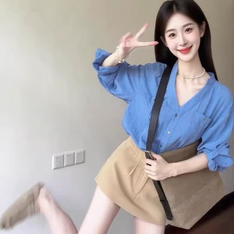 가을 2026 한 부서 파란색 V넥 긴팔 여성 셔츠 품격 카키 색 하이웨이스트 슬림해 보이는 바지 투피스 슈트 이미지 5