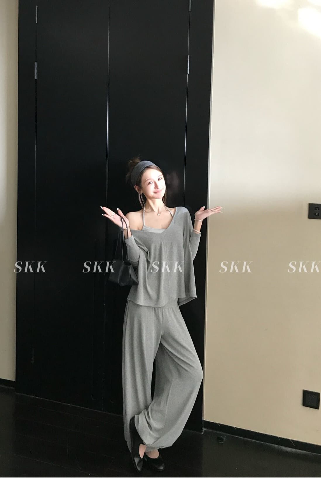 skk store free 걷기 시리즈 양성 및 음성 둘 착용 긴팔 블라우스 조끼 배기 바지 캐주얼 세트 상세 이미지 7