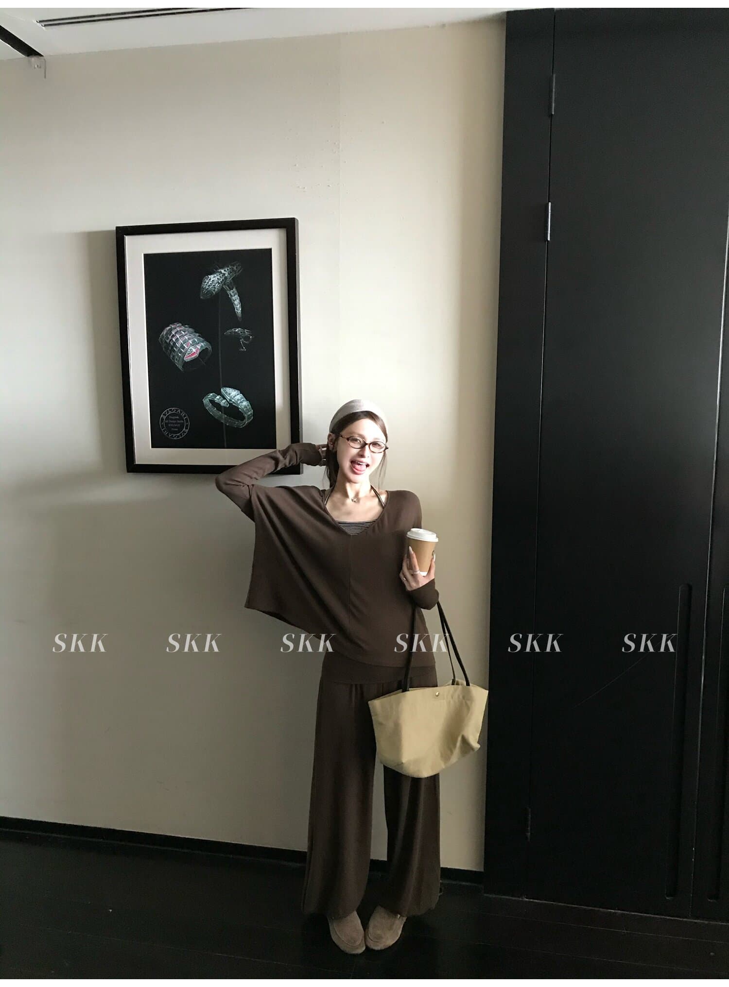 skk store free 걷기 시리즈 양성 및 음성 둘 착용 긴팔 블라우스 조끼 배기 바지 캐주얼 세트 상세 이미지 8