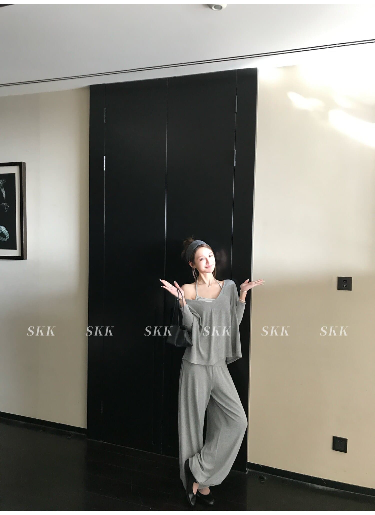 skk store free 걷기 시리즈 양성 및 음성 둘 착용 긴팔 블라우스 조끼 배기 바지 캐주얼 세트 상세 이미지 9