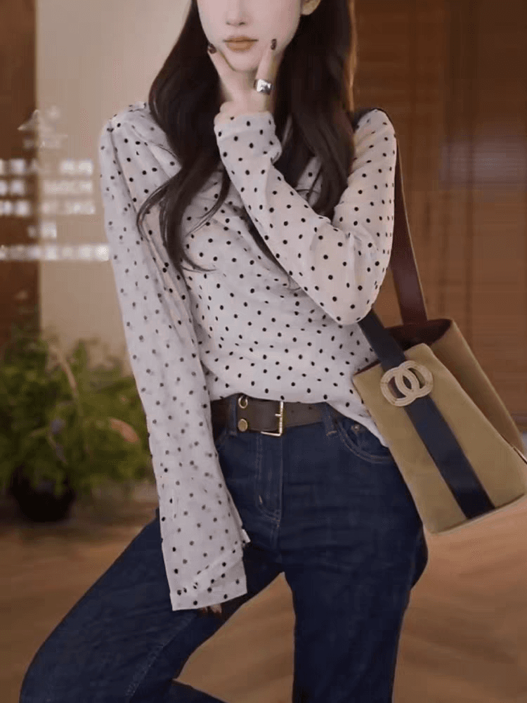 프랑스식 품격 비스듬한 칼라 도트 무늬 리본 긴팔 여성 셔츠 가을 새로운 고유 한 디자인 센스 슬림해 보이는 작은 셔츠 맨위