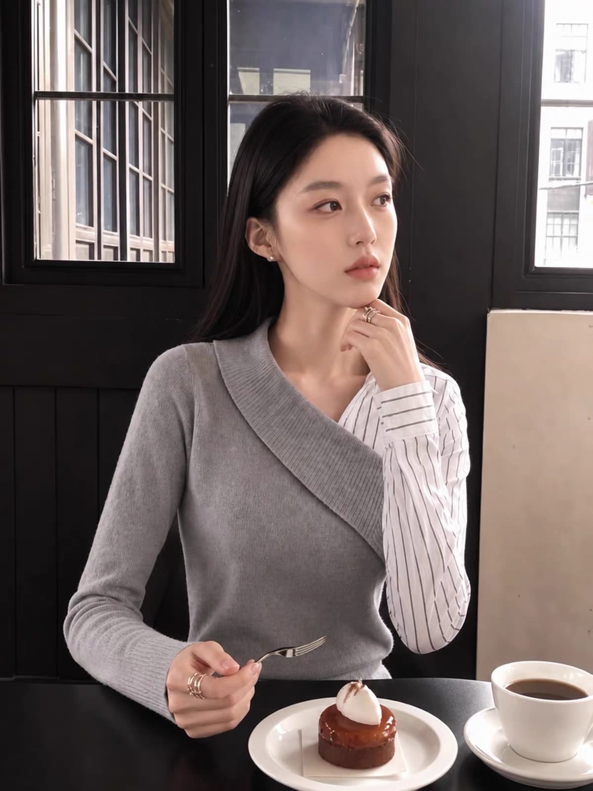 회색 페이크 레이어드 니트 스웨터 조기 가을 의상 여자 2026 새로운 인사이드 가져 가라. 프랑스식 사소한 Chic 분위기 센스 맨위 이미지 2