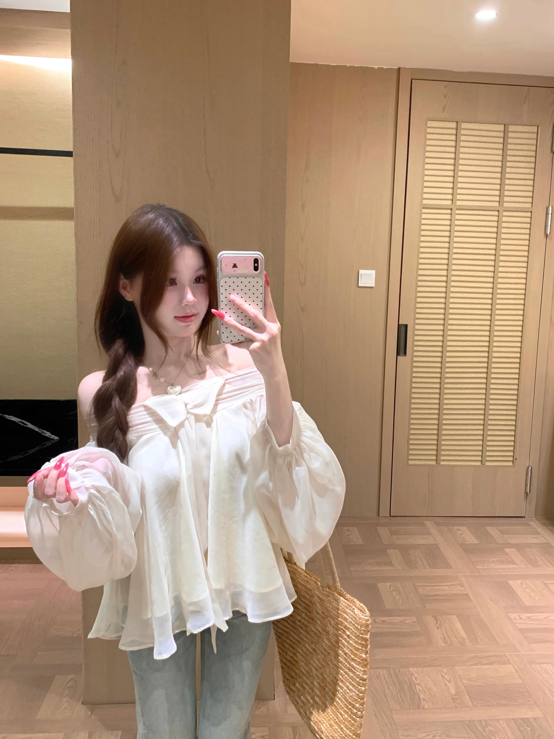 실사 정가 불규칙 맨위 오프숄더 품격 나비 매듭 거품 소매 이미지 3