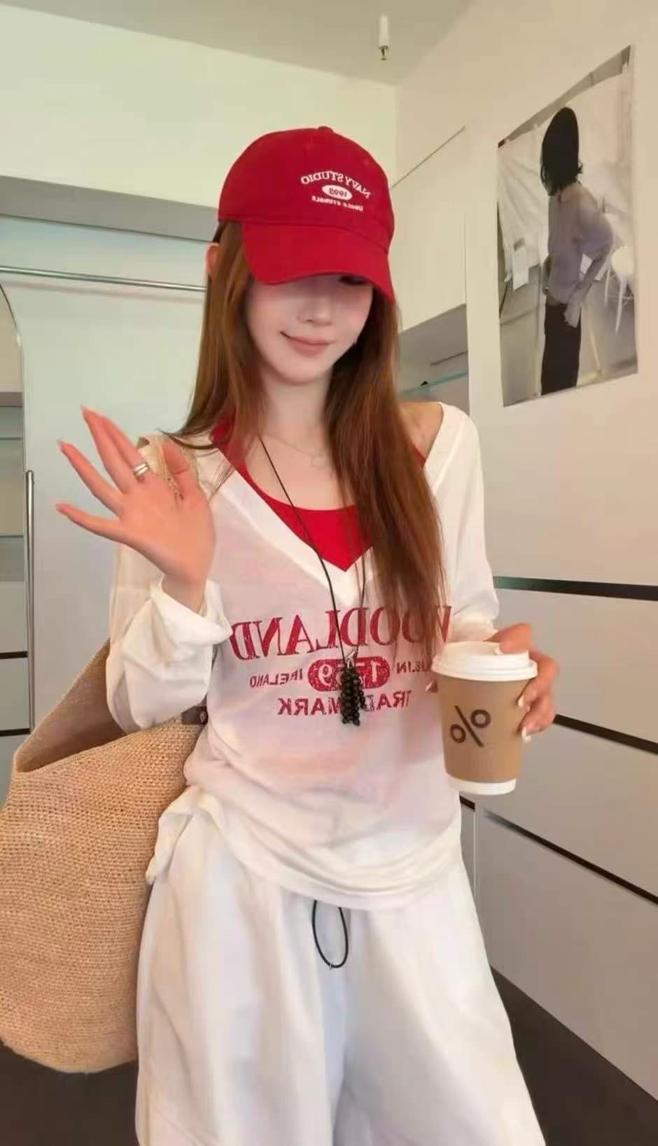 2026 여름 새로운 펌프 로프 주름 알파벳 V넥 자외선 차단 티셔츠 인사이드 가져 가라. 조끼 패션 외국 가스 두 조각 여성 세트 상세 이미지 1