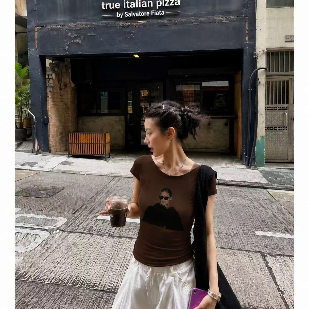 아메리칸 레트로 슈퍼 잘 생긴 핫걸 비스듬한 어깨 반팔 티셔츠 여성 여름 디자인 센스 고유 한 아름다운 다용도 오프숄더 맨위 상세 이미지 6