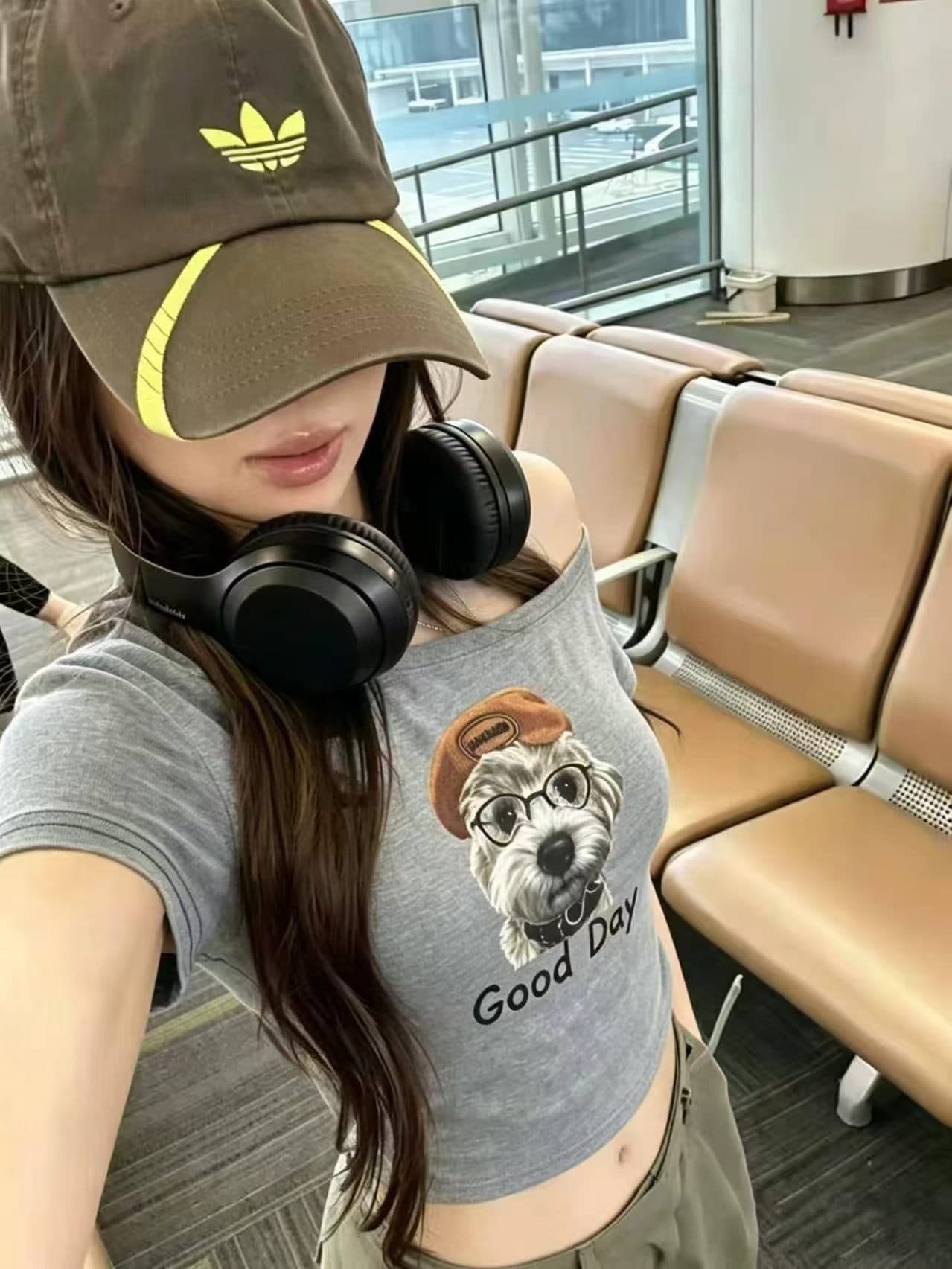 한국 스타일 동대문 패션 만화 프린트 반팔 티셔츠 여성 여름 몸매 가꾸기 다용도 슬림해 보이는 디자인 센스 비스듬한 어깨 의류 이미지 3