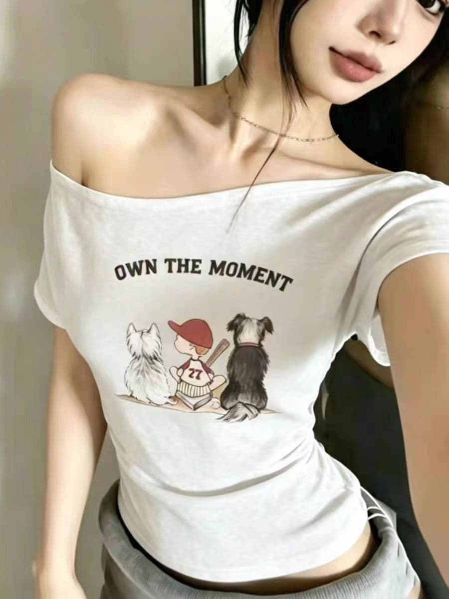 아메리칸 몸매 가꾸기 슬림해 보이는 만화 프린트 오프숄더 반팔 티셔츠 여성 여름 새로운 비스듬한 칼라 맨위 이미지 2