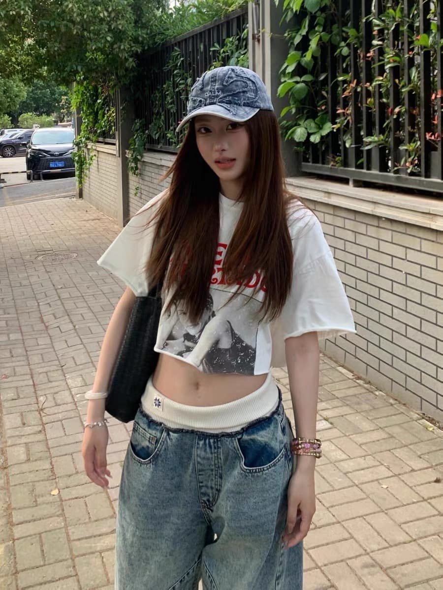 아메리칸 달콤한 차가운 핫걸 바람 초상화 슬로건 프린트 슈퍼 쇼트 스타일 t 여성 여름 새로운 루즈핏 캐주얼 가을 어깨 의류 상세 이미지 6