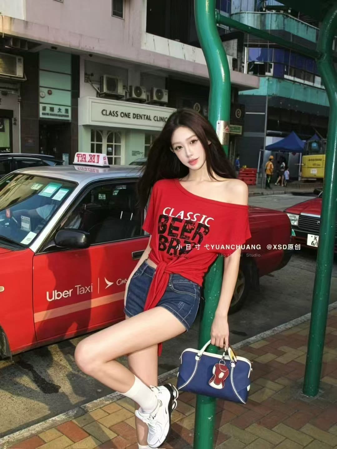 열세 개 2026 여름 새로운 한국 스타일 패션 다용도 비스듬한 어깨 칼라 스트랩 프린트 반팔 티셔츠 여성 셔츠 여성 상세 이미지 6