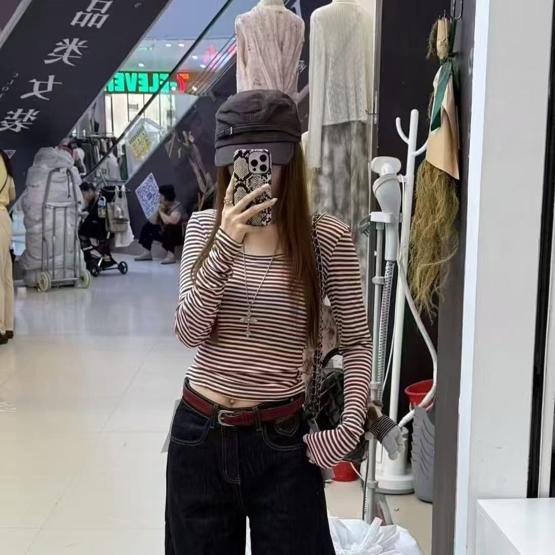 핫걸 스트라이프 긴팔 티셔츠 여성 뒤로 홀로우 아웃 레이스업 몸매 가꾸기 슬림해 보이는 순수한 욕망 백리스 인사이드 가져 가라. 외출용 기본 셔츠 이미지 6