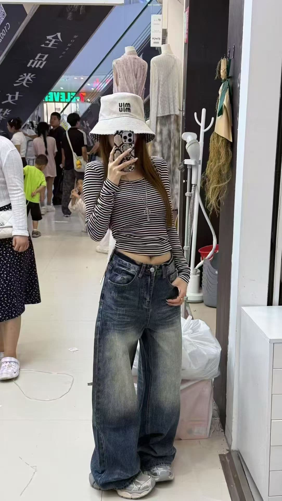 핫걸 스트라이프 긴팔 티셔츠 여성 뒤로 홀로우 아웃 레이스업 몸매 가꾸기 슬림해 보이는 순수한 욕망 백리스 인사이드 가져 가라. 외출용 기본 셔츠 상세 이미지 1