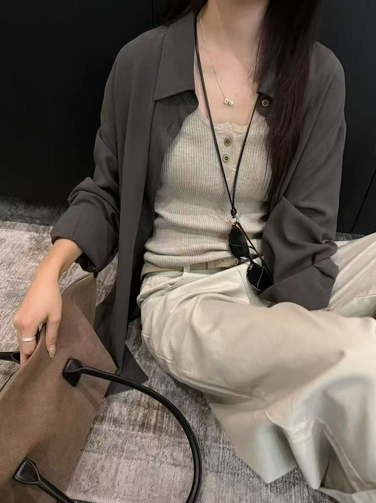 열세 개 2026 이른 가을 새로운 한 부서 느긋한 바람 긴팔 셔츠 캐미솔 투피스 세트 여성 레저 세트 상세 이미지 2