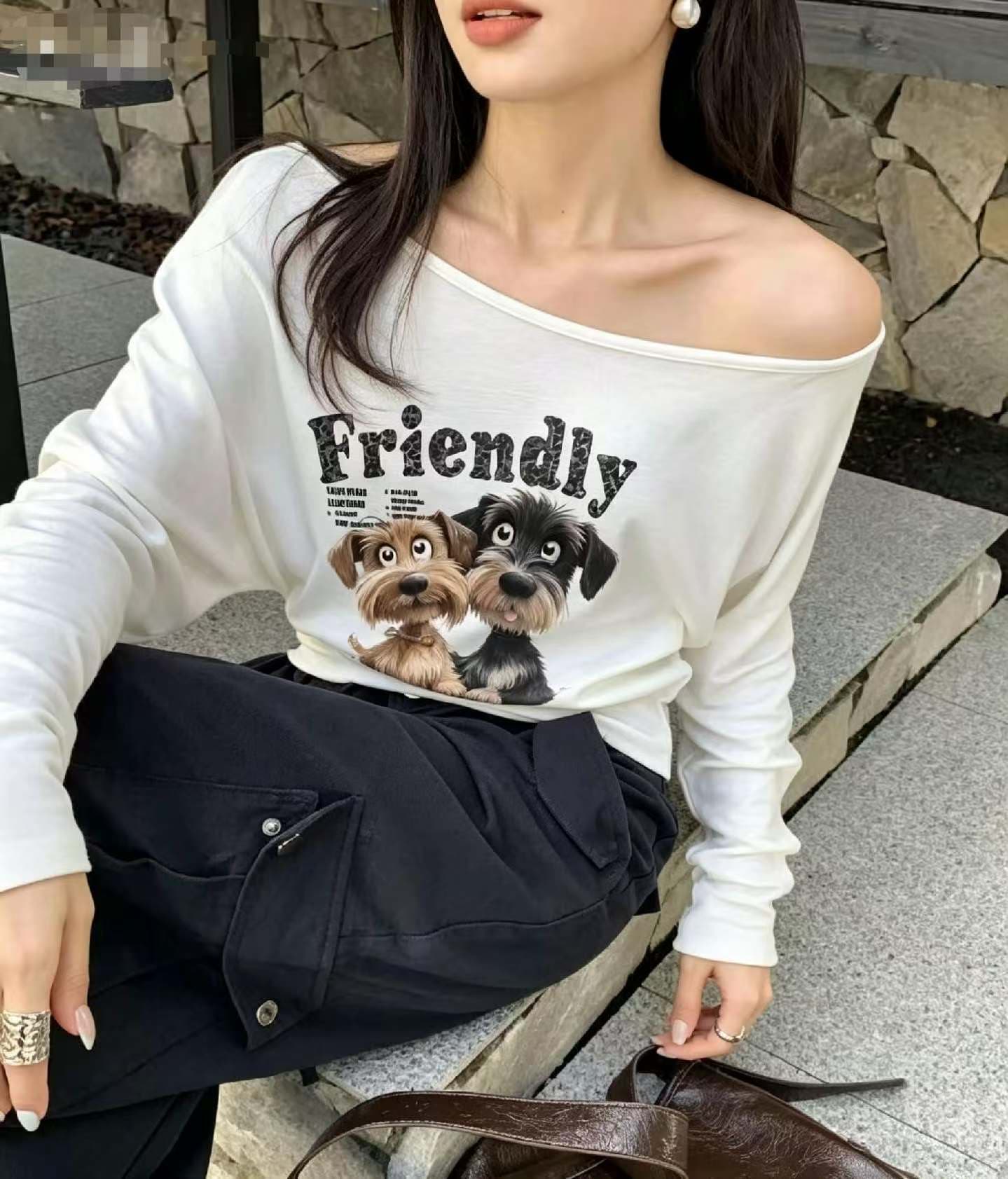 한국 동대문 이른 가을 새로운 아메리칸 만화 프린트 비스듬한 칼라 오프숄더 긴팔 티셔츠 여성 셔츠 이미지 2
