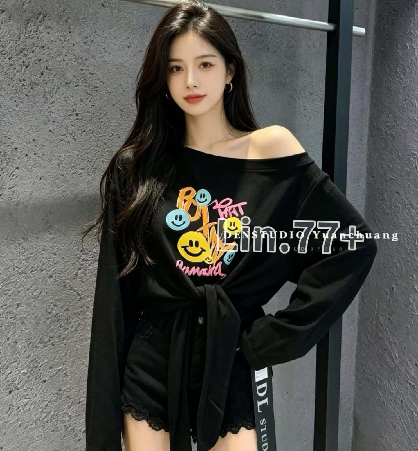 개성 웃는 얼굴 프린트 오프숄더 스트랩 긴팔 티셔츠 여성 2026 이른 가을 얇고 가벼운 통기성 태양 보호 셔츠 맨위 이미지 2