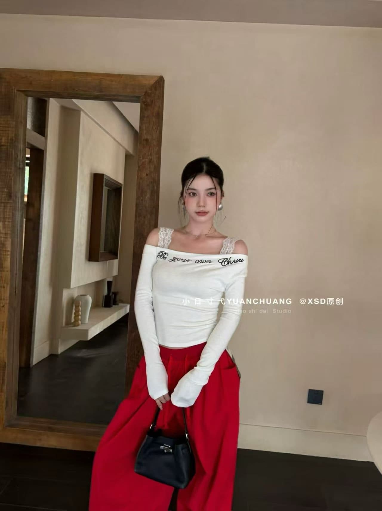 2026 이른 가을 새로운 비스듬한 어깨 패치워크 레이스 긴팔 맨위 티셔츠 여성 이미지 2