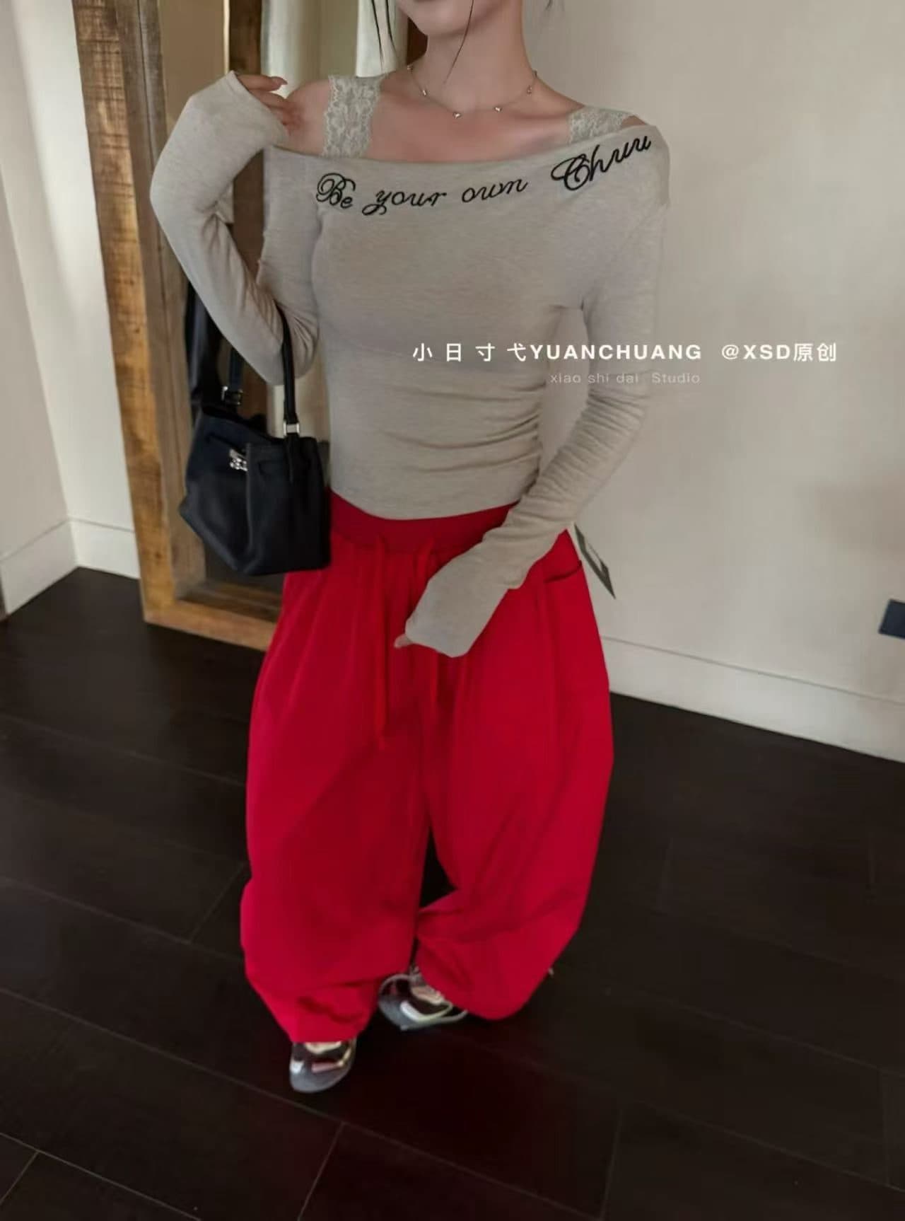 2026 이른 가을 새로운 비스듬한 어깨 패치워크 레이스 긴팔 맨위 티셔츠 여성 이미지 3