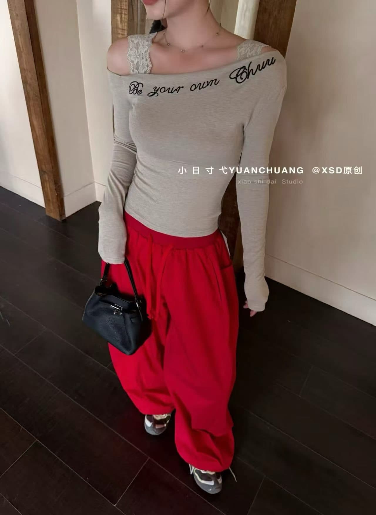 2026 이른 가을 새로운 비스듬한 어깨 패치워크 레이스 긴팔 맨위 티셔츠 여성 상세 이미지 5
