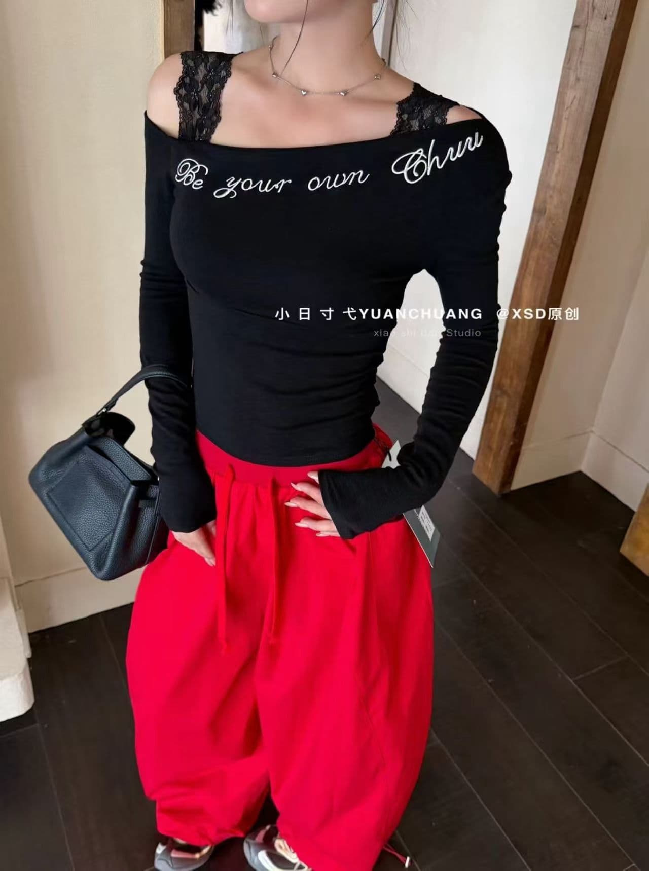 2026 이른 가을 새로운 비스듬한 어깨 패치워크 레이스 긴팔 맨위 티셔츠 여성 상세 이미지 8