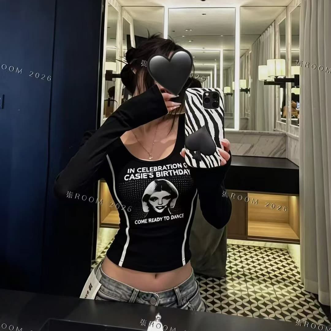 핫걸 바람 섹시함 프린트 긴팔 티셔츠 여성 이른 가을 새로운 디자인 센스 작은 대중 몸매 가꾸기 슬림해 보이는 맨위 이미지 3
