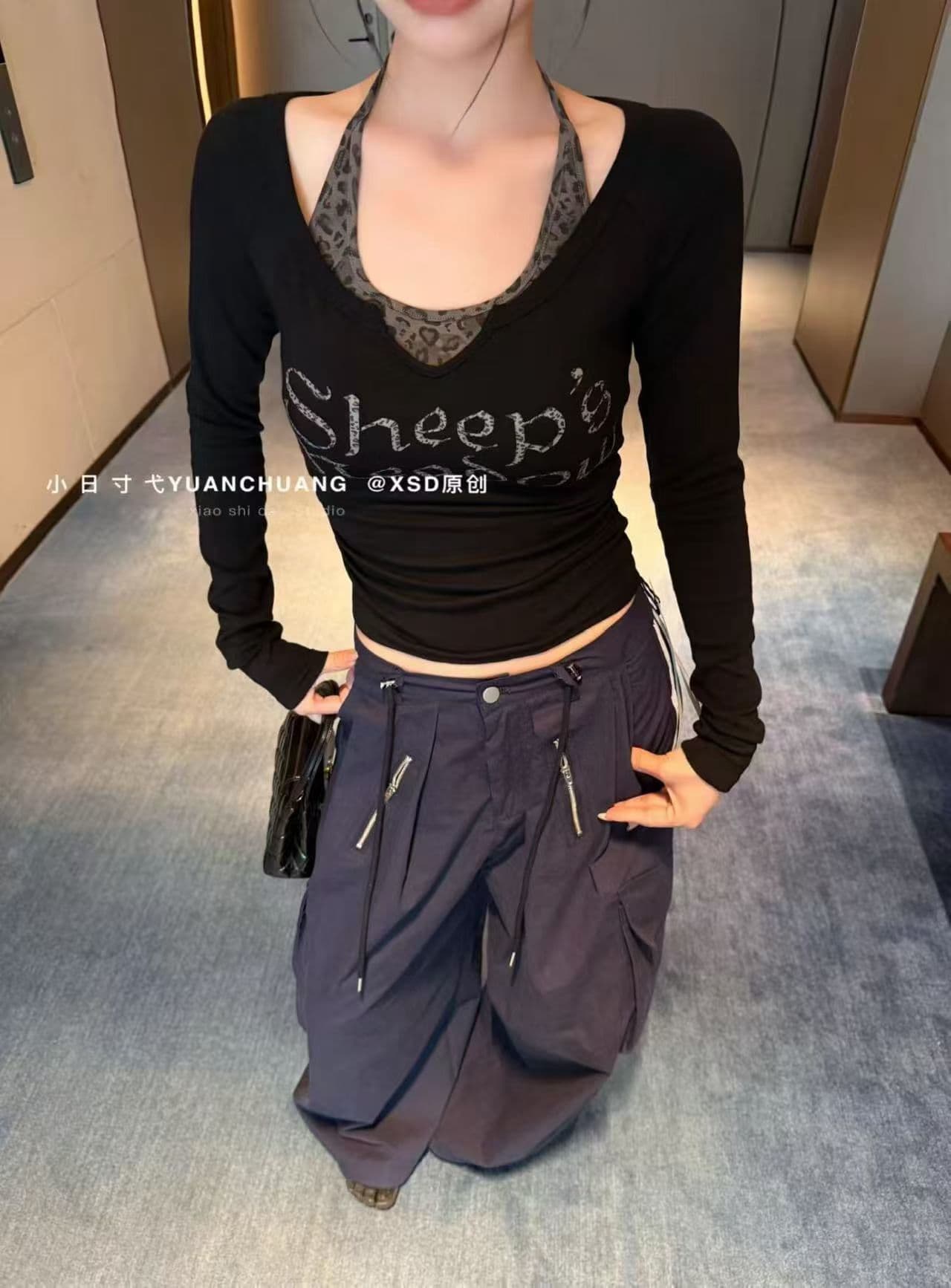 2026 이른 가을 디자인 센스 u 칼라 레오파드 무늬 슬립 투피스 세트 행침 목 몸매 가꾸기 긴팔 맨위 여성 상세 이미지 2