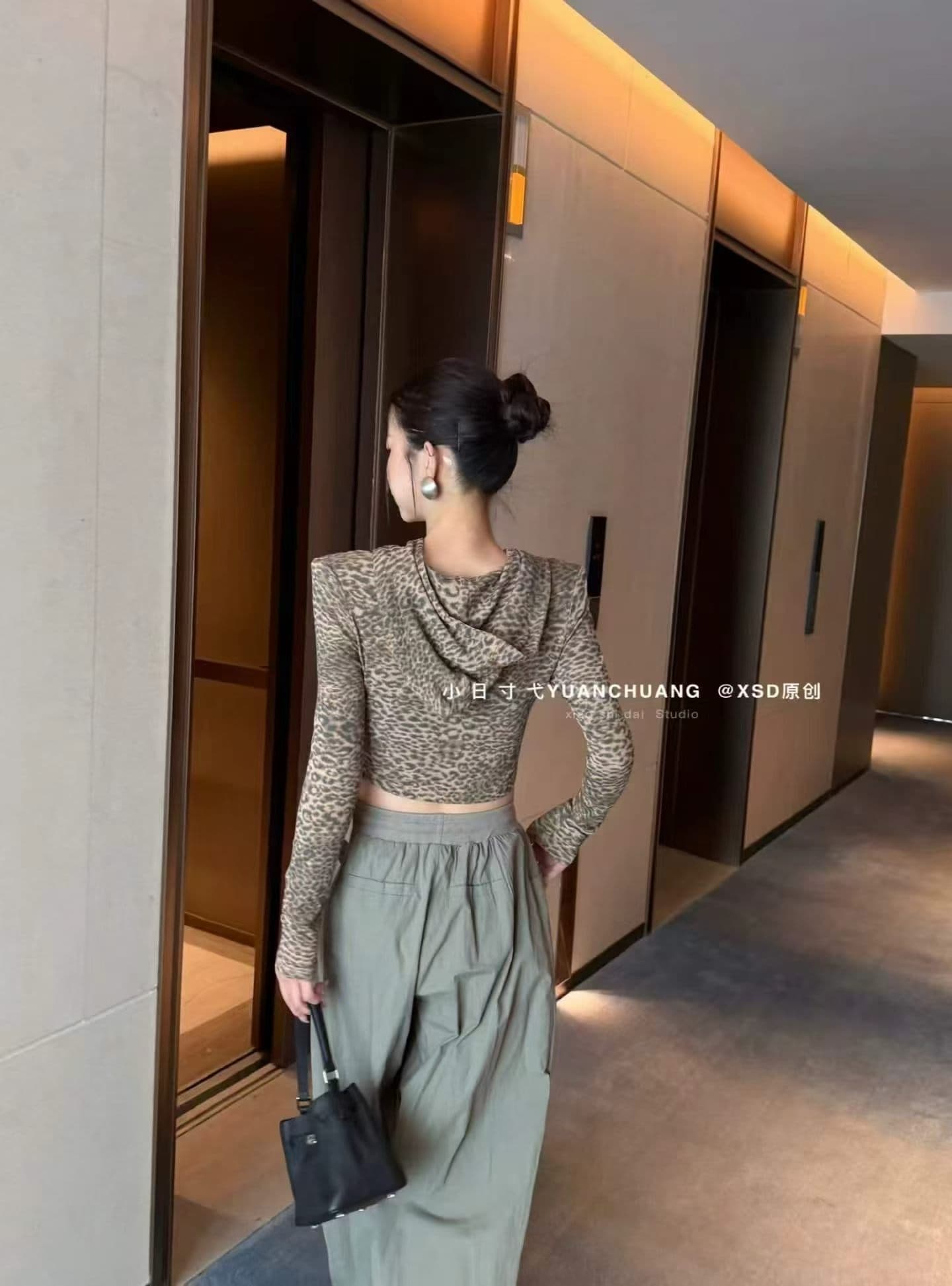 레오파드 무늬 핫걸 쇼트 스타일 후드 여성 코트 아메리칸 몸매 가꾸기 슬림해 보이는 지퍼 오픈 가디건 긴팔 맨위 상세 이미지 3
