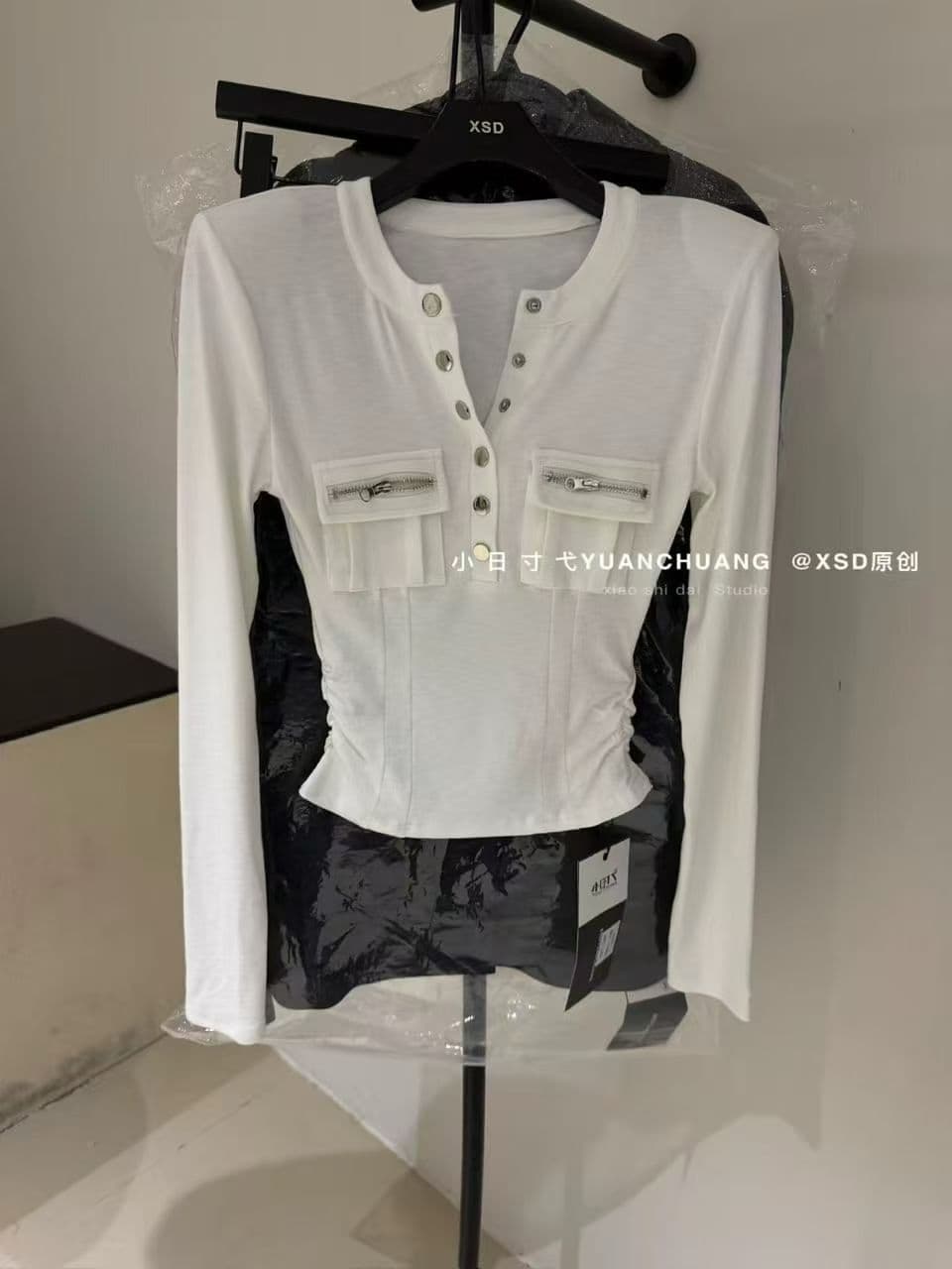 xsd 작은 시대 오래된 돈 바람 헨리 칼라 더블 가슴 가방 워크웨어 긴팔 티셔츠 여성 레트로 몸매 가꾸기 허리 수축 슬림해 보이는 맨위 상세 이미지 7