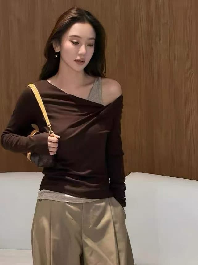 2026 가을 슬림해 보이는 다용도 오프숄더 페이크 레이어드 긴팔 맨위