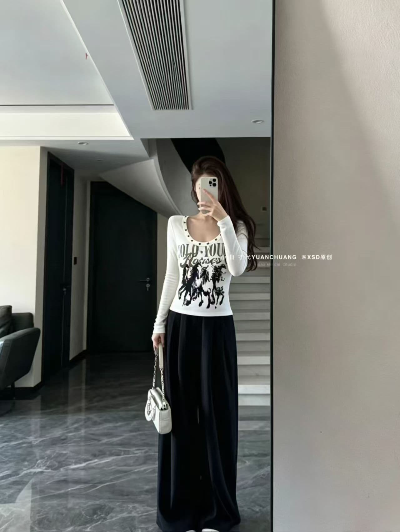 2026 이른 가을 새로운 u 칼라 버드 나무 못 패션 다용도 긴팔 티셔츠 맨위 여성 상세 이미지 4