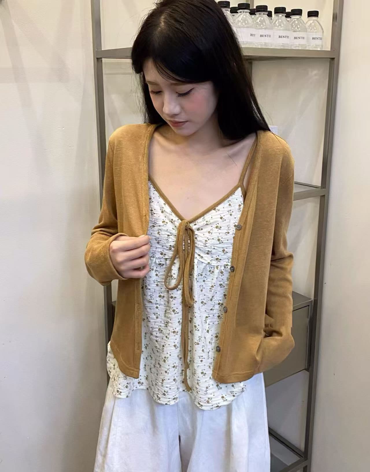 레트로 세트 꽃무늬 레이스업 캐미솔 이른 가을 단색 쇼트 스타일 카디건 코트 투피스 세트 상세 이미지 1