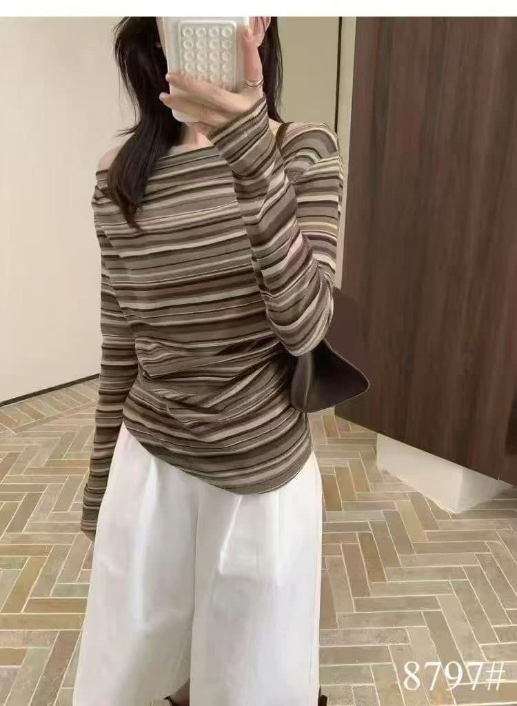 한 부서 패션 다용도 스트라이프 오프숄더 티셔츠 여성 가을 2026 새로운 루즈핏 슬림해 보이는 맨위 벨트 포함 상세 이미지 2