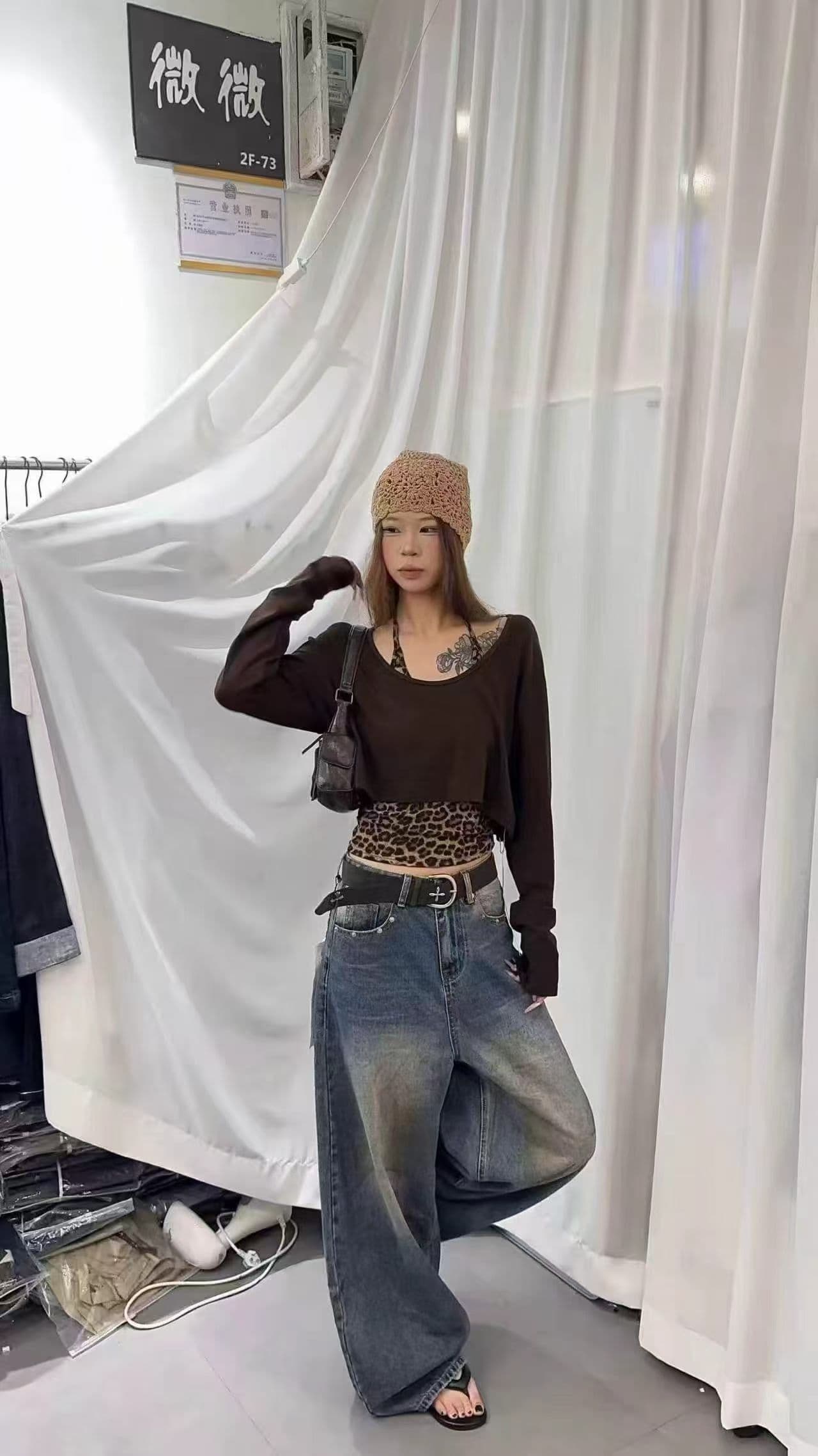 2026 이른 가을 새로운 오프숄더 인사이드 가져 가라. 레오파드 무늬 투피스 조끼 루즈핏 슬림해 보이는 다용도 섹시함 맨위 여성 상세 이미지 4