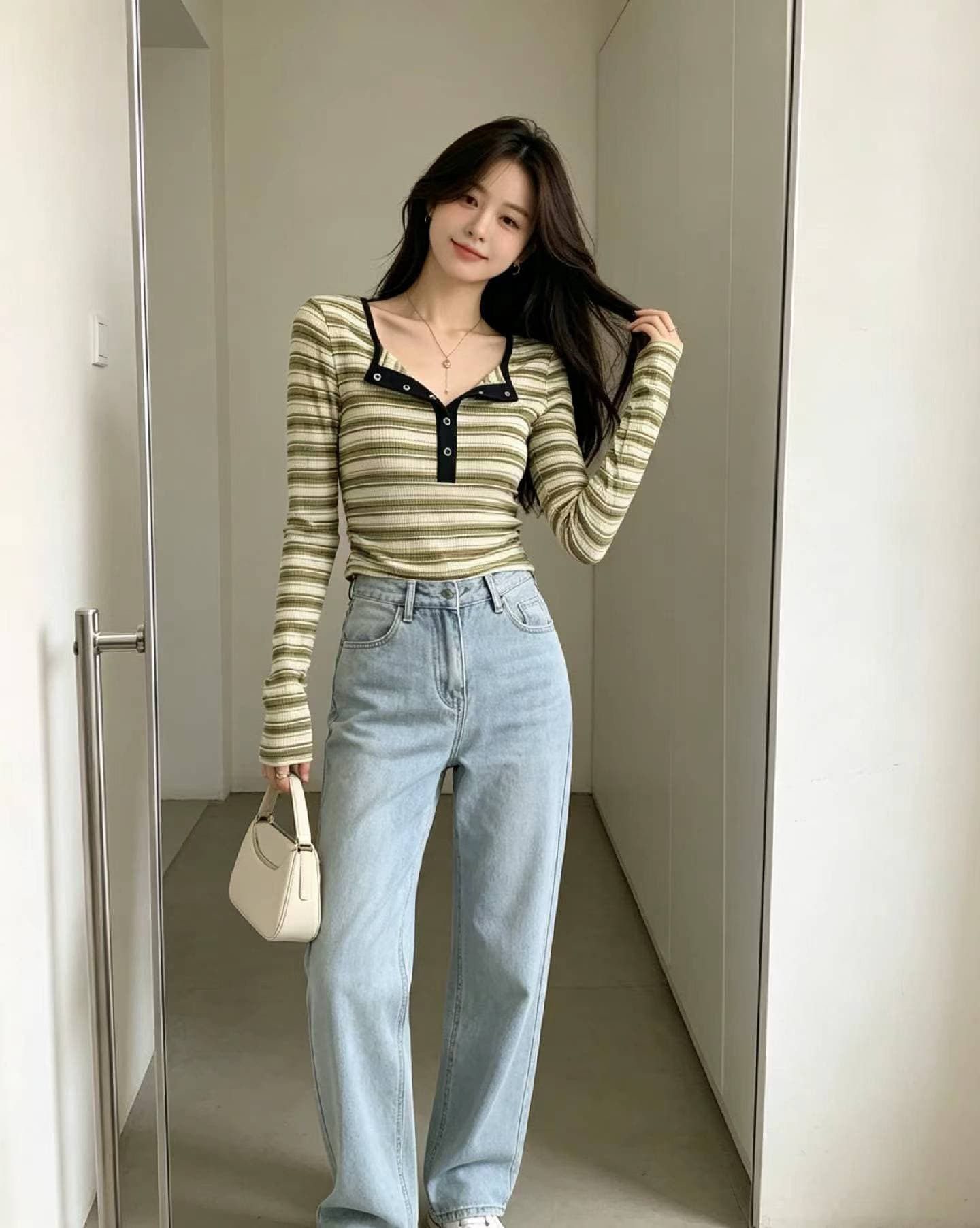 한국 스타일 가을 새로운 레트로 스트라이프 긴팔 티셔츠 여성 반 개방 칼라 몸매 가꾸기 슬림해 보이는 다용도 맨위 여성 상세 이미지 2