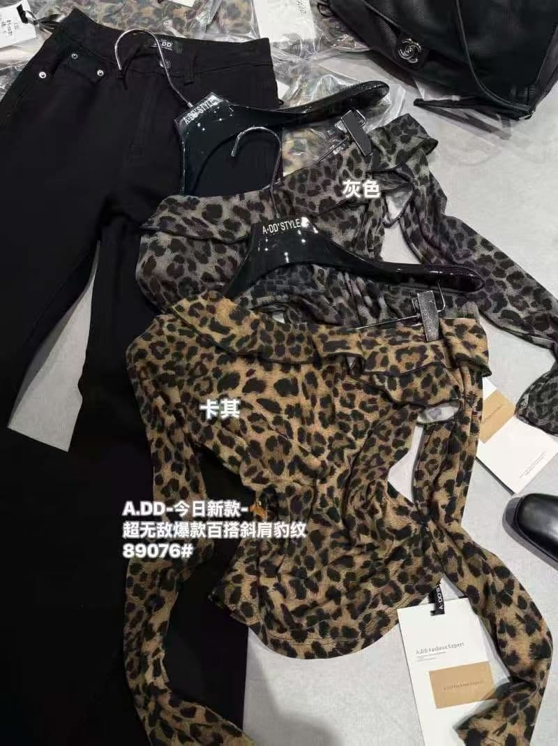 레트로 레오파드 무늬 프린트 스탠드 칼라 타이트 긴팔 티셔츠 여성 새로운 섹시함 핫걸 몸매 가꾸기 맨위 이미지 4