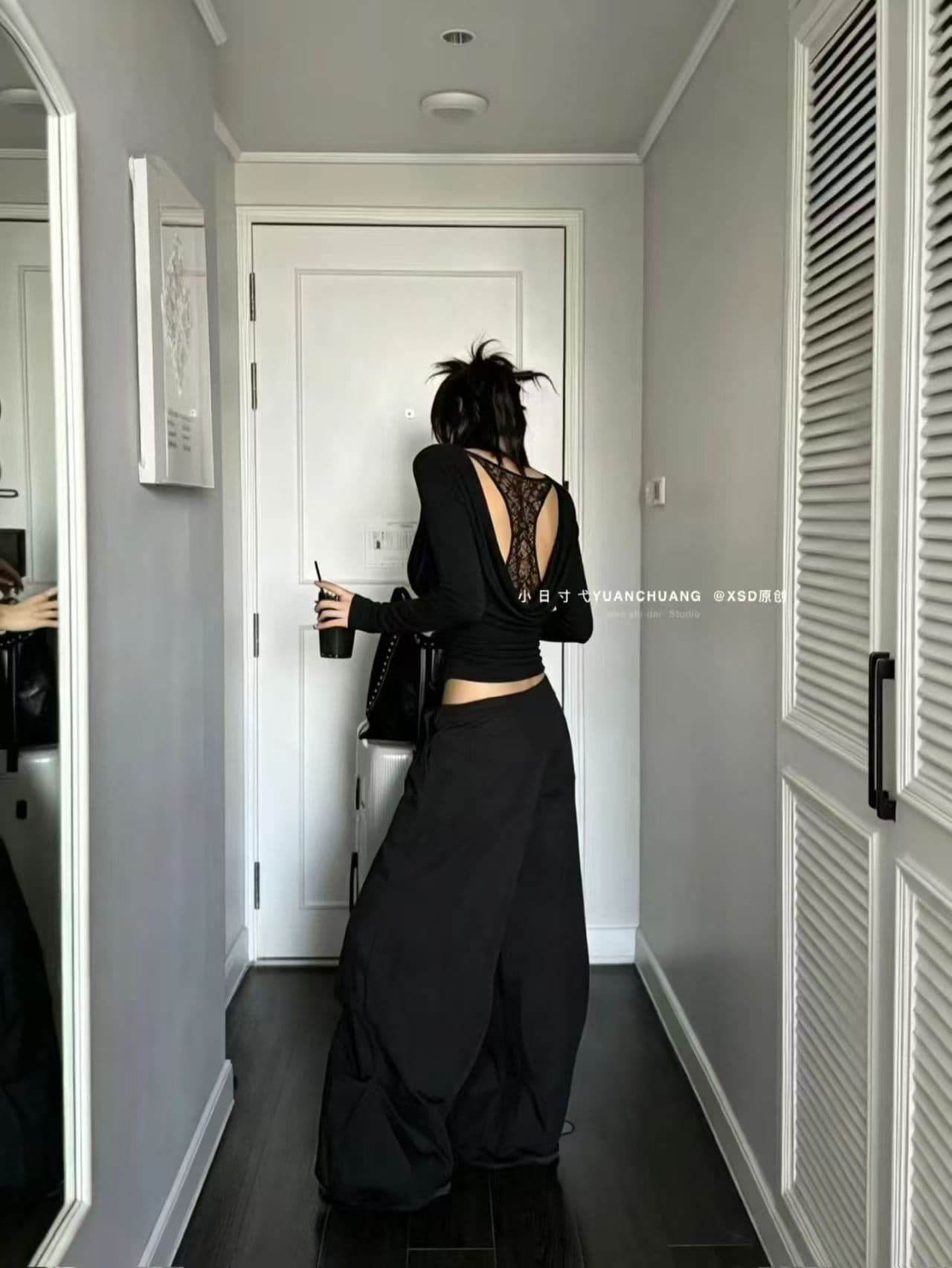 작은 시대 2026 순수한 욕망 디자인 센스 백리스 광장 칼라 맨위 레이스 조각 몸매 가꾸기 꼬집기 허리 기본 셔츠 핫걸 바람 상세 이미지 4